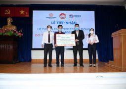Tập đoàn Hưng Thịnh trao tặng hệ thống máy xét nghiệm tự động trị giá gần 5,3 tỷ đồng cho Trung tâm kiểm soát bệnh tật thành phố Hồ Chí Minh