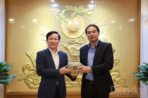 VCCI tăng cường hỗ trợ Lào Cai xây dựng môi trường kinh doanh