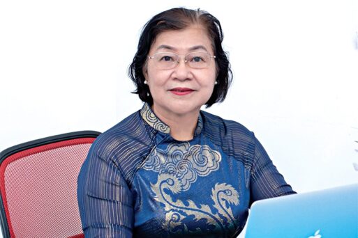 Bà Đặng Thị Ngọc Bích, Chủ tịch HĐQT Công ty CP Khai Minh, Hiệu trưởng Trường TH  – THCS – THPT Phan Chu Trinh: “Sản phẩm của chúng tôi là con người…”