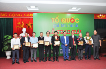 Trung tâm Văn hoá Trí tuệ Việt: Trao giải Cuộc thi thơ “Tổ quốc gọi tên mình” lần 2