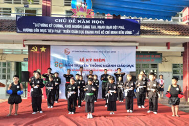 Khơi dậy hào khí Việt: Võ đường Võ Đình Bình biểu diễn tại Lễ khai giảng Trường Tiểu học Thái Hòa A