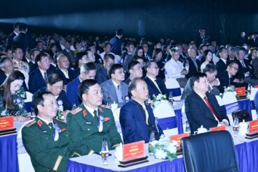 Nhạc sĩ của Doanh nhân Phạm Tiến Dũng sáng tác ca khúc chủ đề tại Lễ kỷ niệm 80 năm May 10